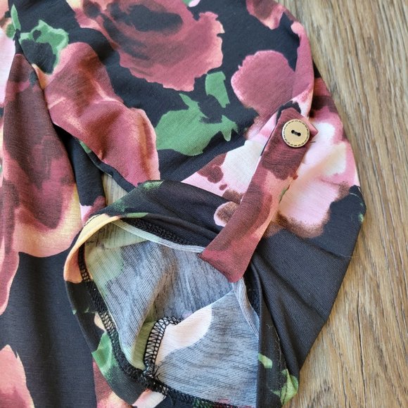 Honeyme Floral Top - Black - Medium - Picture 2 of 4
